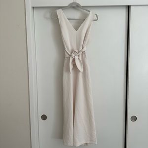 Aritzia Wilfred Ecoulment V-Neck Jumpsuit